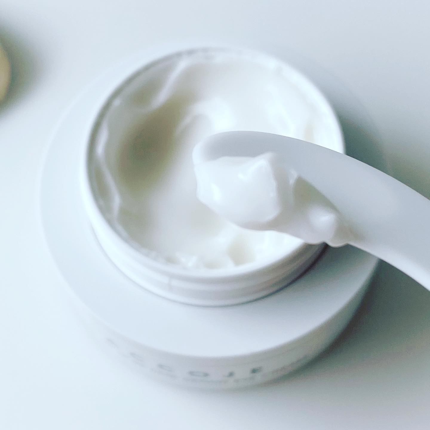 バイタル イン ジェジュ タイム リペア アイクリーム/ACCOJE/アイケア・アイクリームを使ったクチコミ（3枚目）