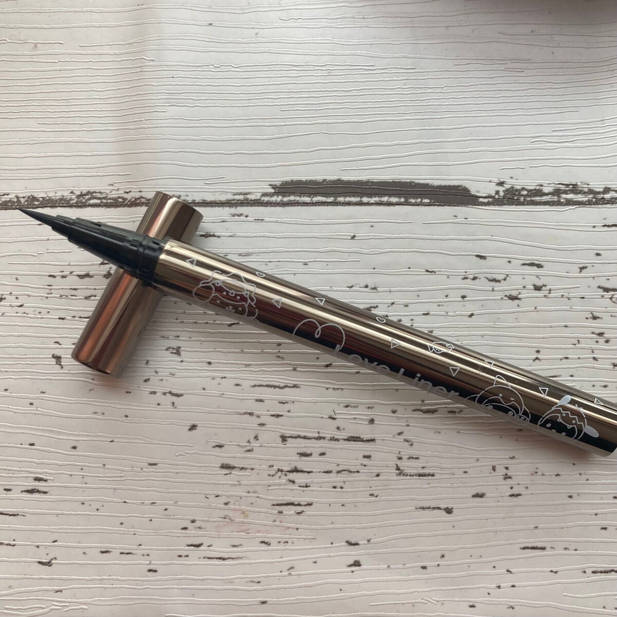 リキッドアイライナーR4/ラブ・ライナー/リキッドアイライナーを使ったクチコミ(1枚目)