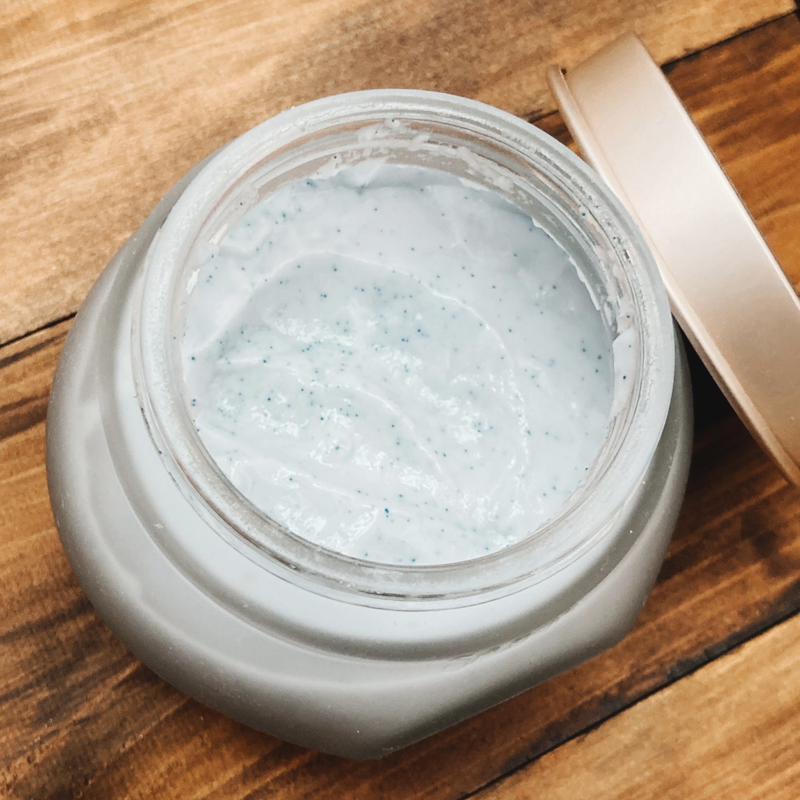 SABON フェイスポリッシャー レスティングのクチコミ「つるつる白肌

SABON
フェイスポリッシャー レスティング

ペーストはザラザラしていて肌.....」（3枚目）