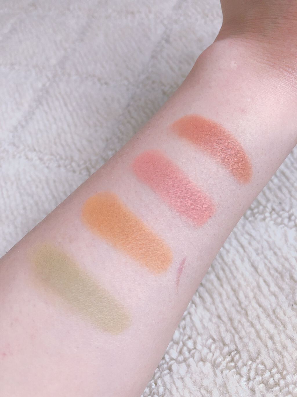 パウダー キス アイシャドウ/M・A・C/単色アイシャドウを使ったクチコミ(4枚目)