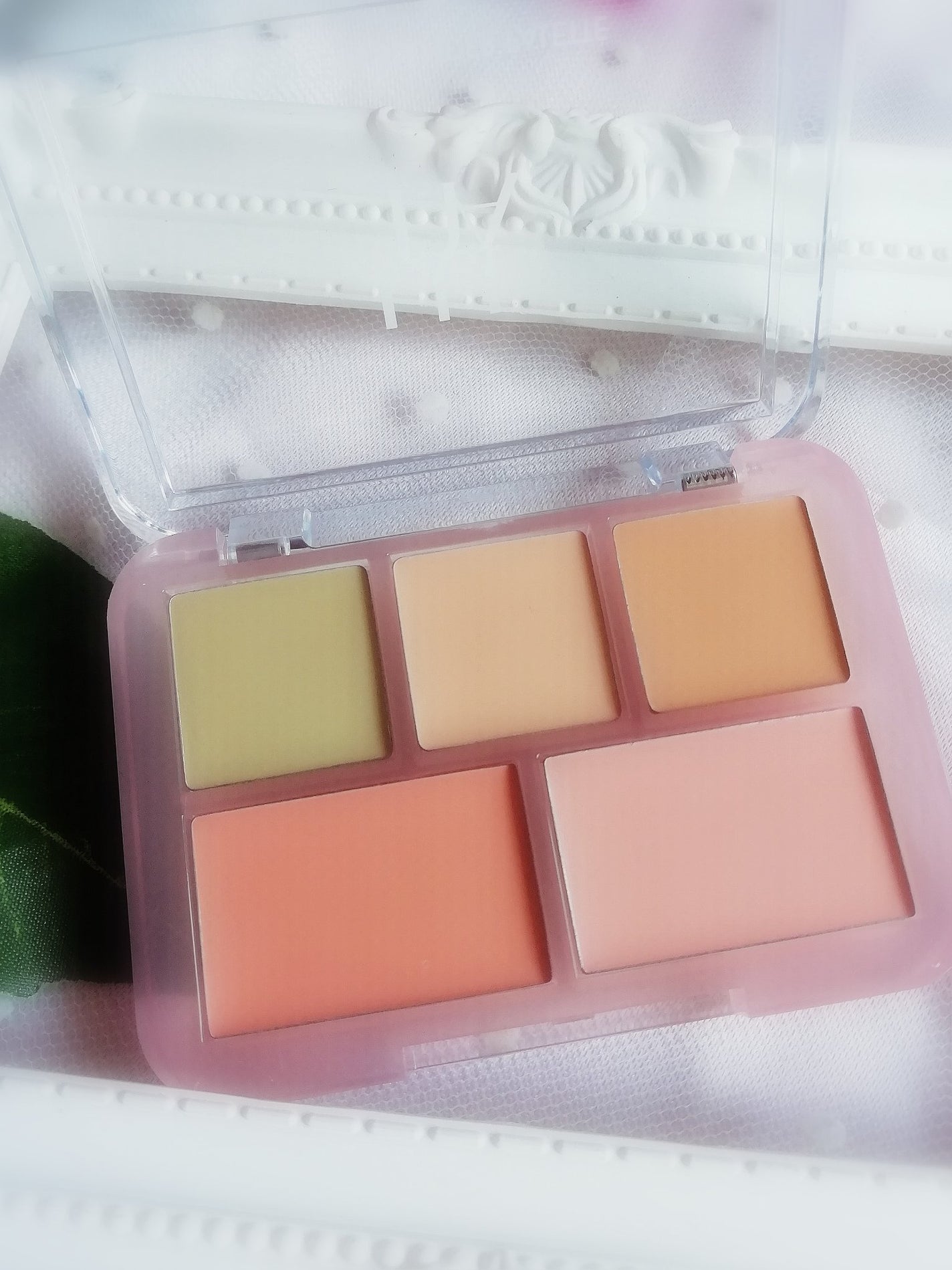 コンシールブレンダーパレット/LUNA/パレットコンシーラーを使ったクチコミ(4枚目)