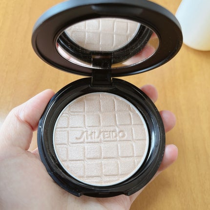 オーラデュウ プリズム イルミネーター/SHISEIDOザ・メーキャップ/プレストパウダーを使ったクチコミ(2枚目)