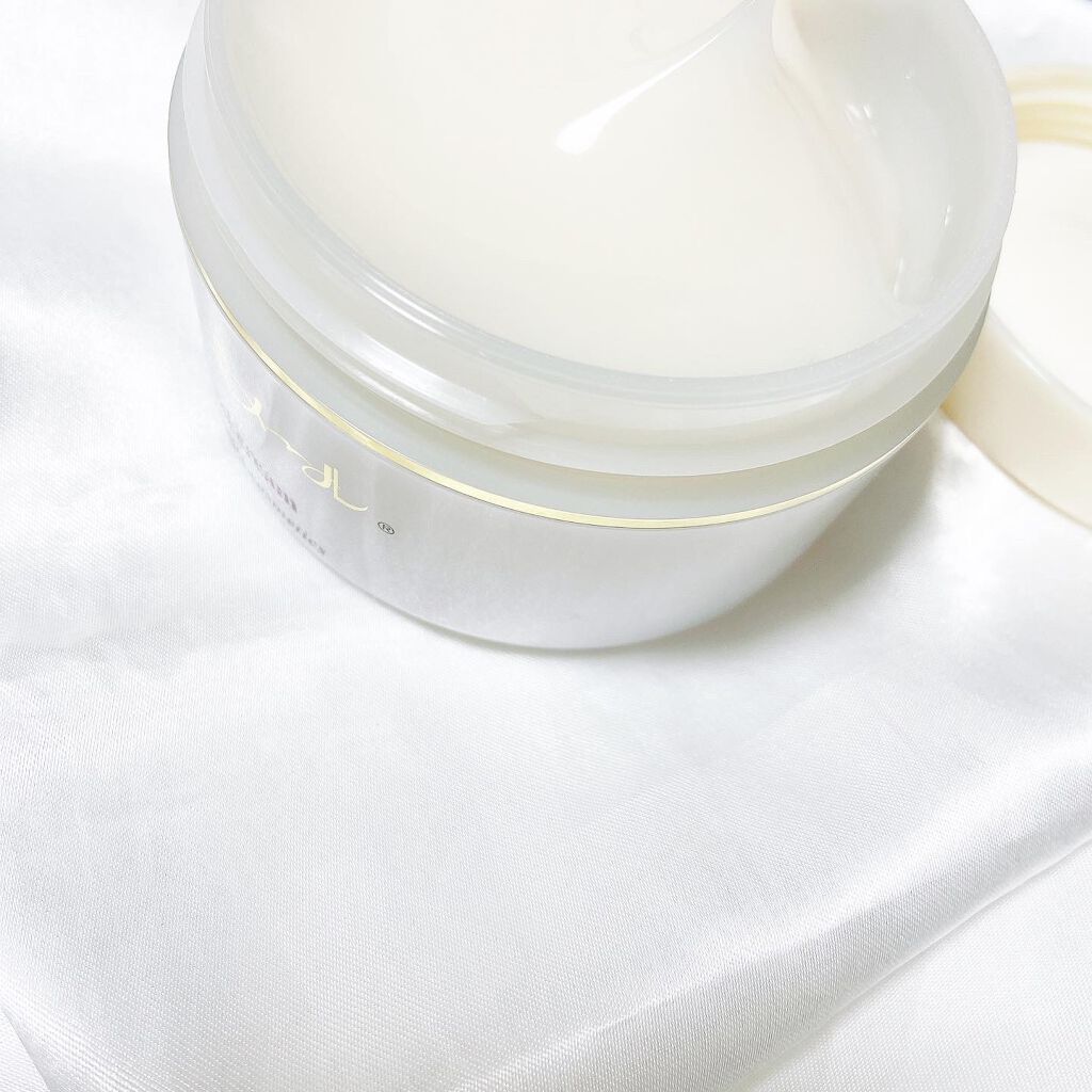 Maria on LIPS 「エバメール ゲルクリーム 水分80%の自然派で、多機能オールイ..」(2枚目)