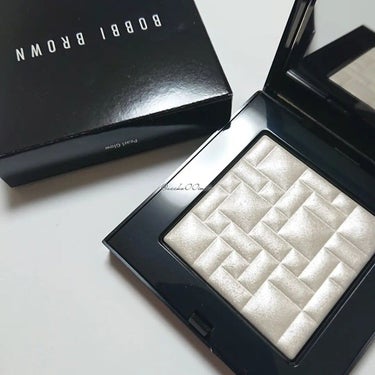 ハイライティング パウダー 34 パールグロウ（限定）/BOBBI BROWN/パウダーハイライトを使ったクチコミ（1枚目）