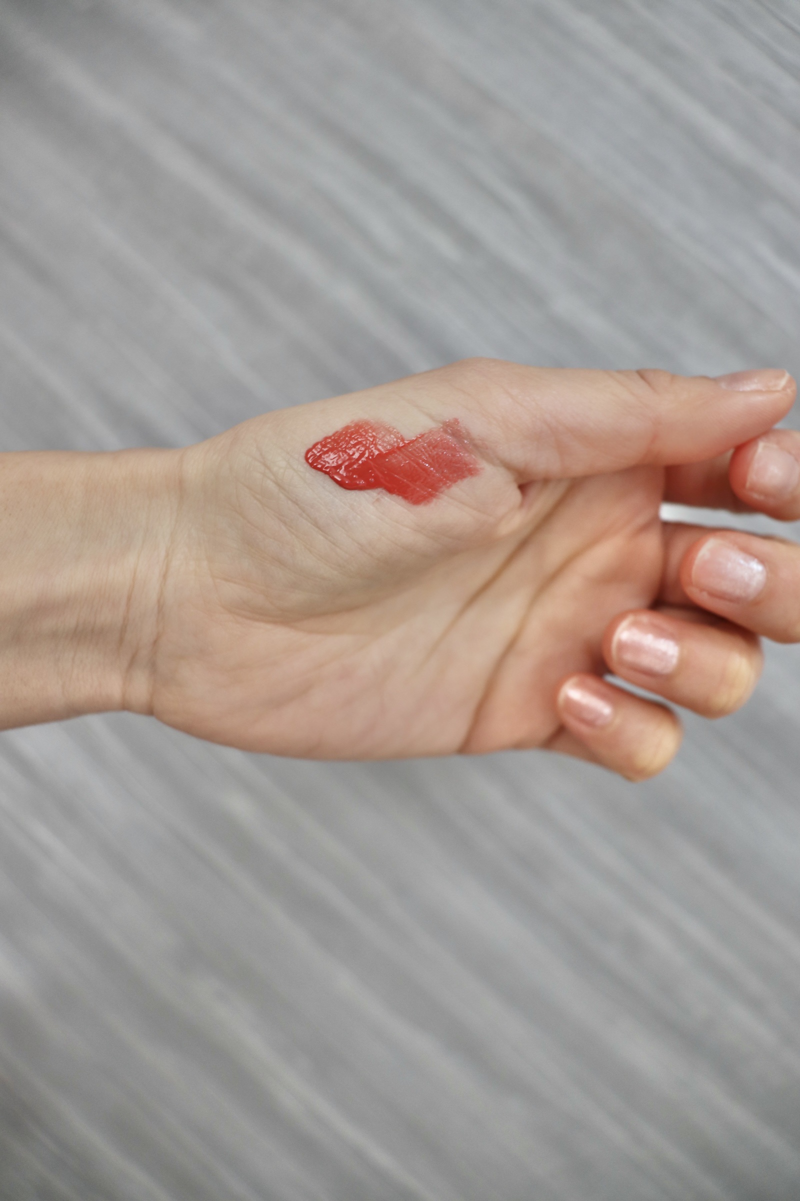 ペリペラ インク ムード グロイ ティント 02 CORAL INFLUENCER(イエベ必須コーラル)/PERIPERA/リップティントを使ったクチコミ（3枚目）