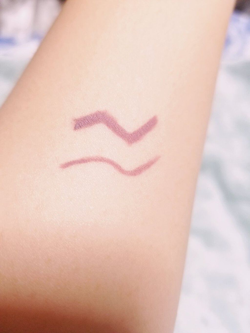 「密着アイライナー」クリームペンシル/デジャヴュ/ペンシルアイライナーを使ったクチコミ(3枚目)