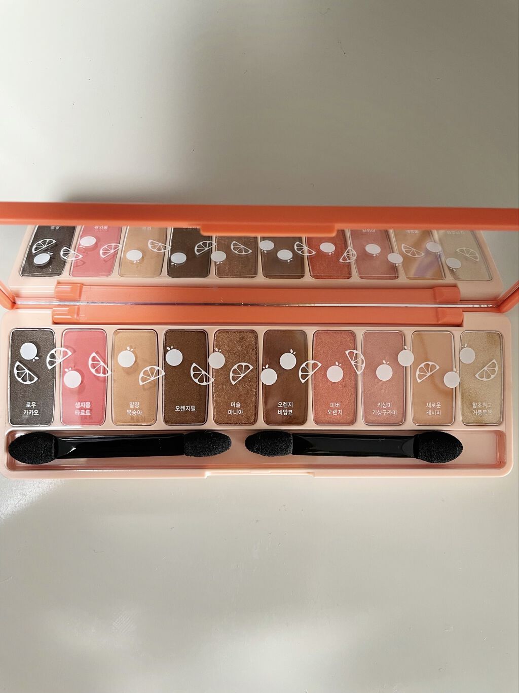 プレイカラー アイシャドウ ジュースバー【生産終了】/ETUDE/アイシャドウパレットを使ったクチコミ（2枚目）