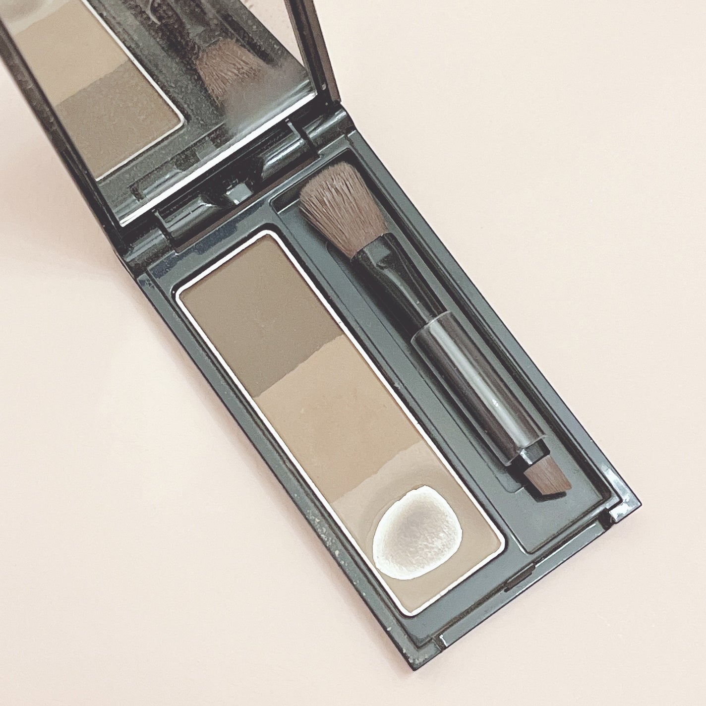 ケイト デザイニングアイブロウ3D/KATE/パウダーアイブロウを使ったクチコミ(2枚目)