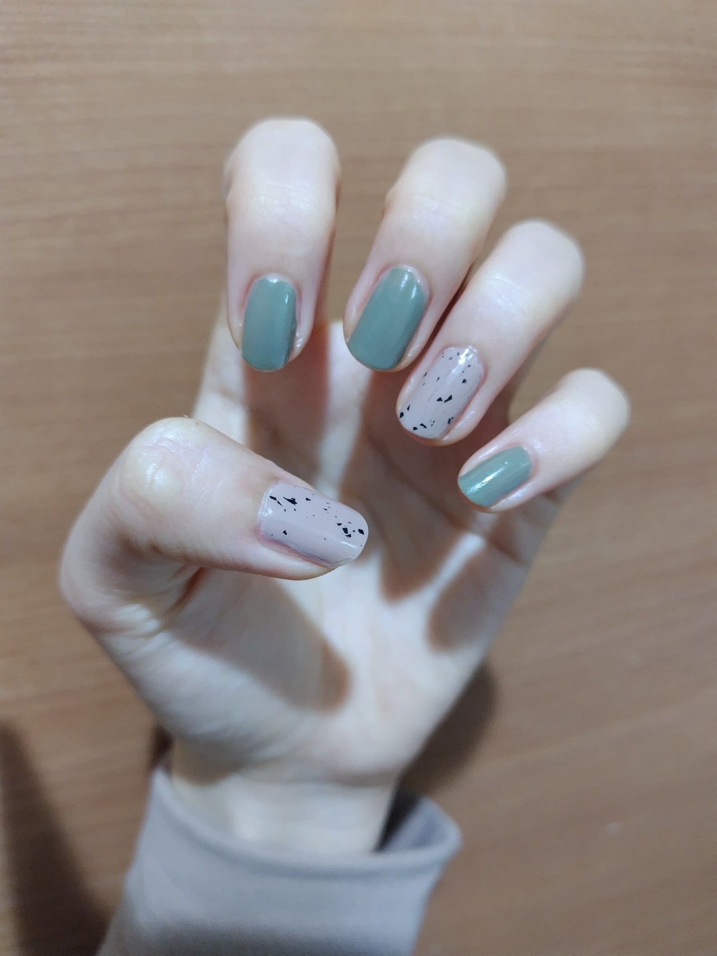 カラフルネイルズ/キャンメイク/マニキュアを使ったクチコミ(2枚目)