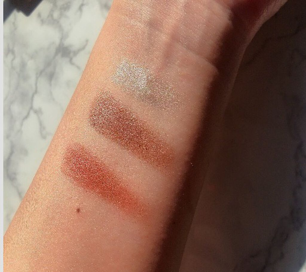 トーンアップアイシャドウ/CEZANNE/アイシャドウパレットを使ったクチコミ(3枚目)