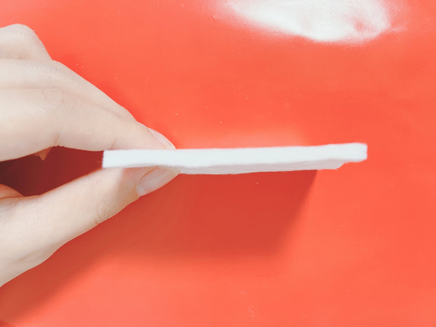 あーやん@フォロバ on LIPS 「バースデーギフトでいただいたクラランスのオリジナルコットン。ロ..」(3枚目)