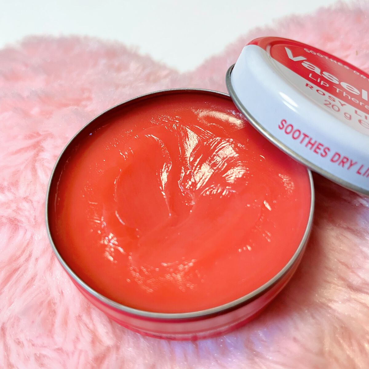 ヴァセリン リップ モイストシャイン オリジナル/ヴァセリン/リップバームを使ったクチコミ（3枚目）