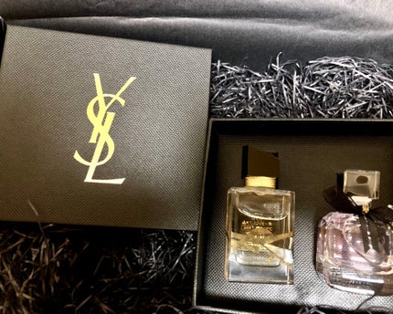 ルージュ ヴォリュプテ シャイン/YVES SAINT LAURENT BEAUTE/口紅を使ったクチコミ(2枚目)