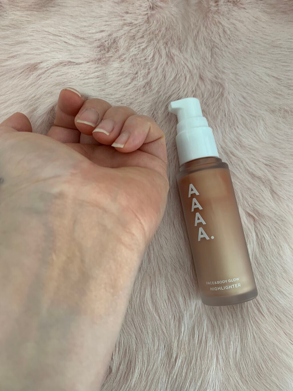 S on LIPS 「AAAA.ハイライターVANILLA艶めく肌を叶える、マルチユ..」(5枚目)