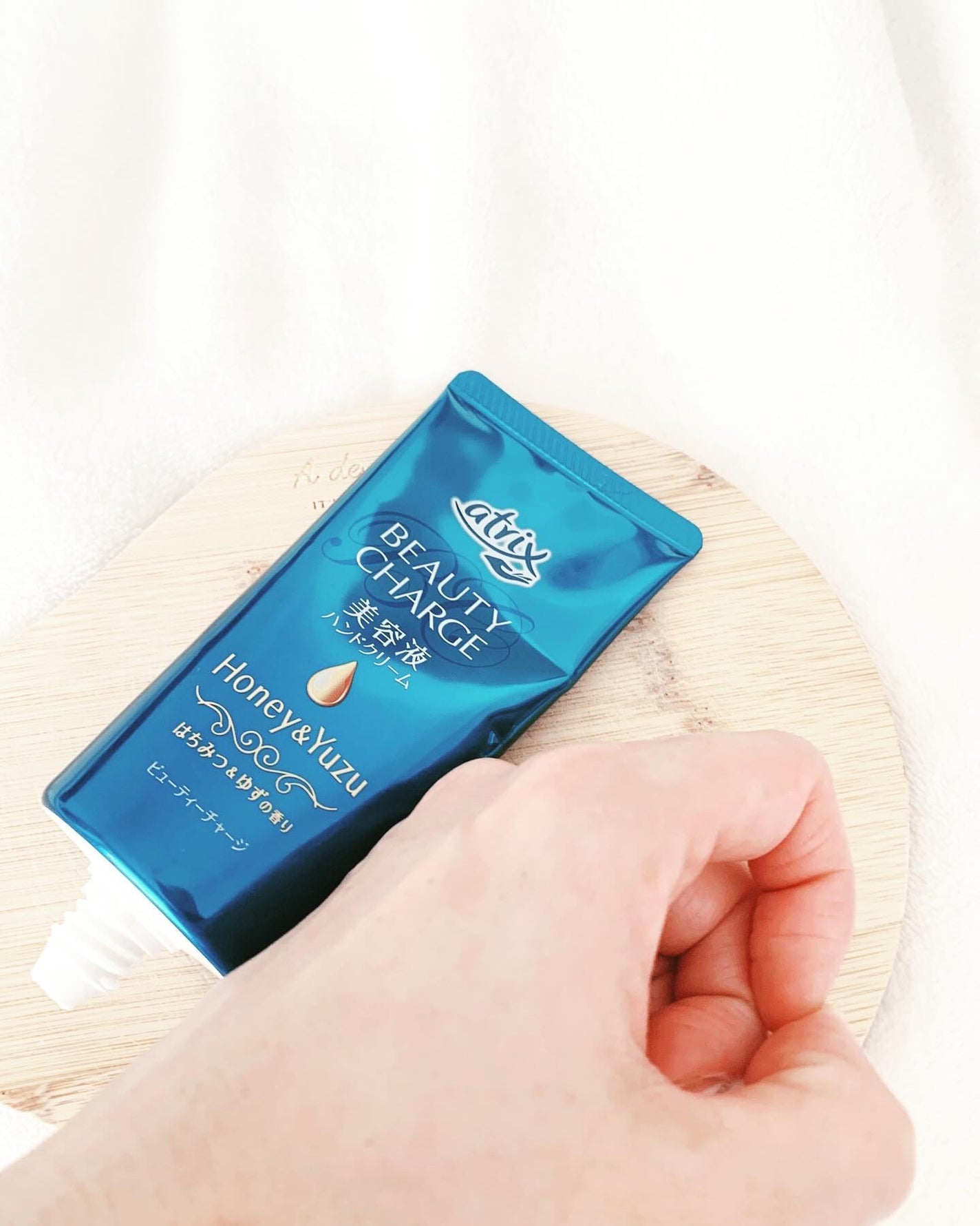 ビューティーチャージ はちみつ&ゆずの香り/アトリックス/ハンドクリームを使ったクチコミ(3枚目)