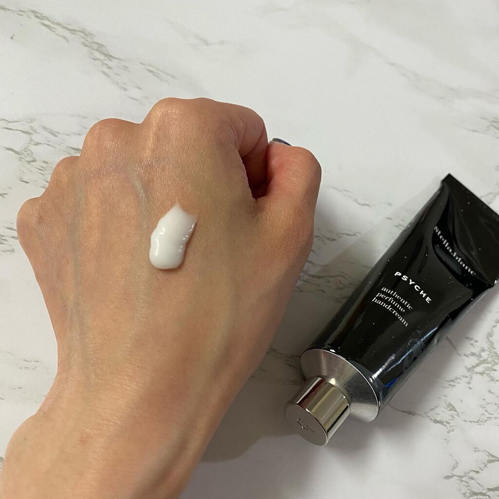 オーセンティックパフュームハンドクリーム/Stella.Blanc/ハンドクリームを使ったクチコミ(4枚目)