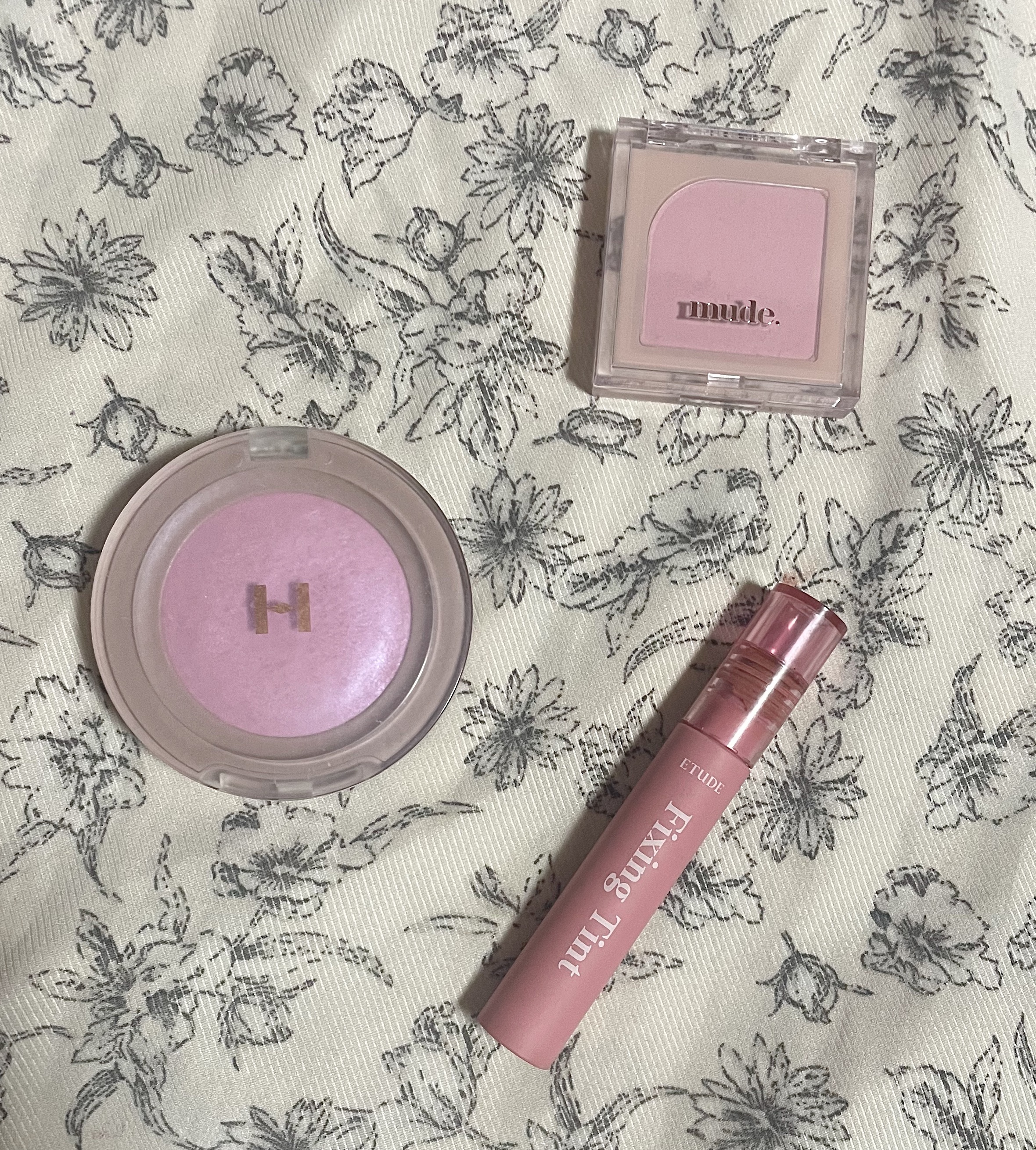 トゥルーディメンショングロウチーク/hince/パウダーチークを使ったクチコミ（1枚目）