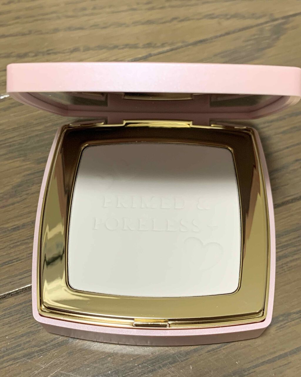 プライムド & ポアレス + フェイス パウダー/Too Faced/プレストパウダーを使ったクチコミ（1枚目）