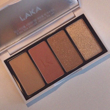 🥀LAKA - Just Eye Palette #picnic

ジェンダーレスがコンセプトの'LAKA'のアイシャドウパレット
ホワイトのケースがシンプルで可愛いし、アイシャドウの組み合わせも無難に