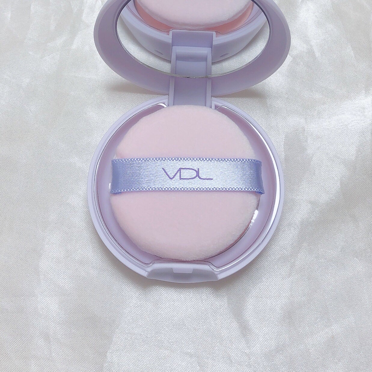 パーフェクティング シルキーフィット パウダー/VDL/プレストパウダーを使ったクチコミ(4枚目)