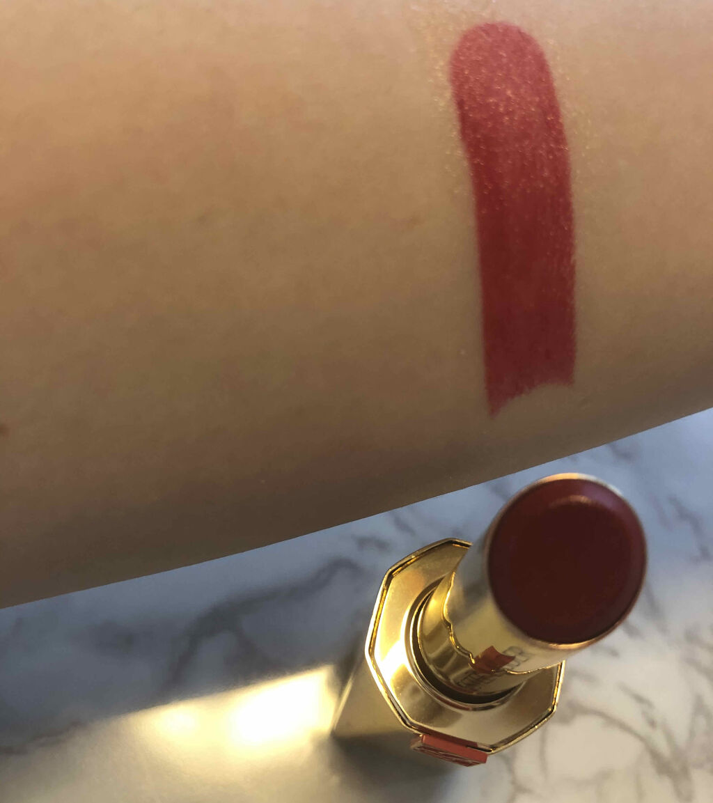 ピュアカラーデザイア リップスティック/ESTEE LAUDER/口紅を使ったクチコミ（2枚目）