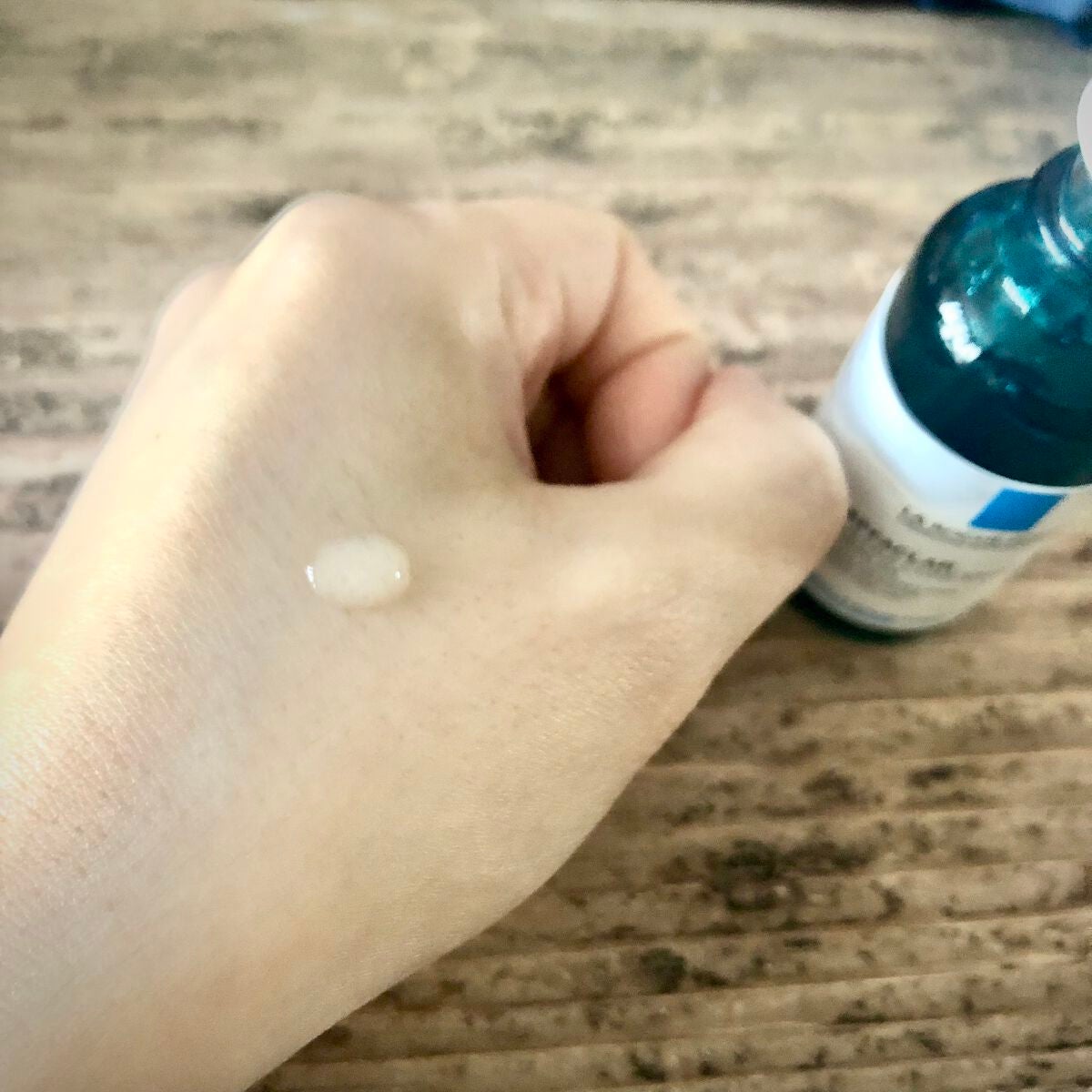 エファクラ ピールケア セラム/ラ ロッシュ ポゼ/美容液を使ったクチコミ(4枚目)