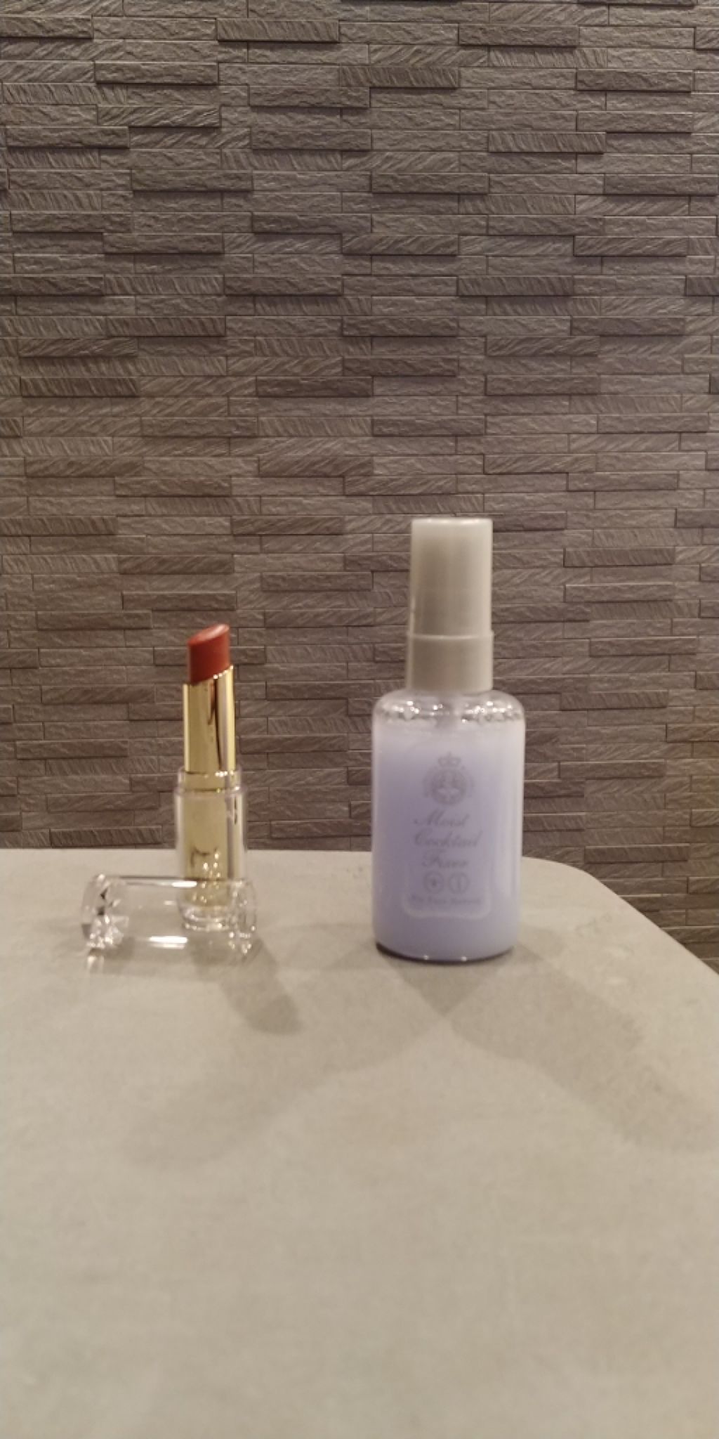 ラスティンググロスリップ/CEZANNE/口紅を使ったクチコミ(2枚目)