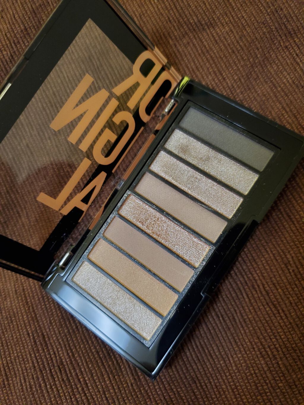 カラーステイ ルックス ブック パレット/REVLON/アイシャドウパレットを使ったクチコミ（2枚目）