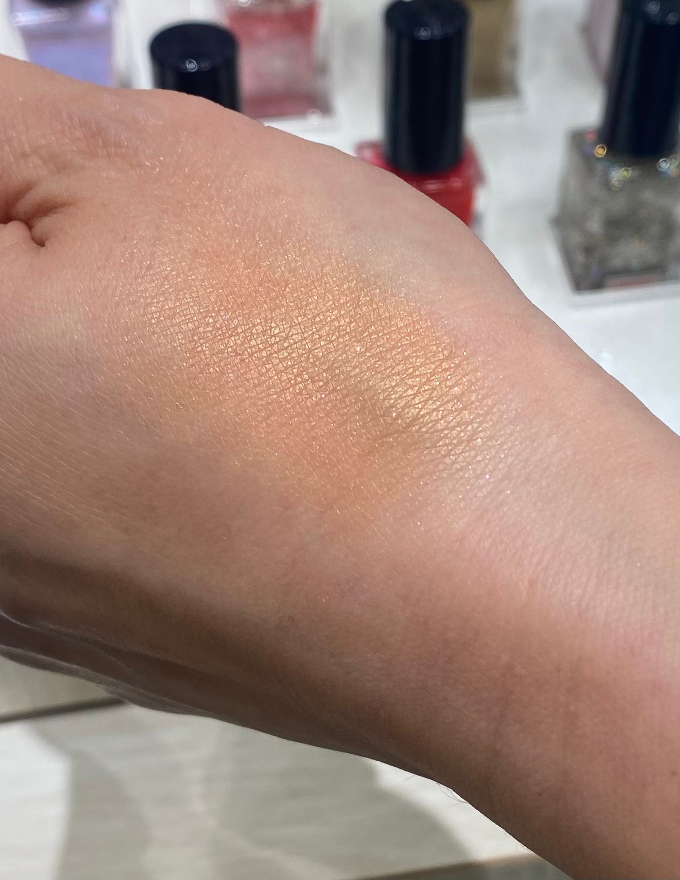 ラズル アイカラー/エレガンス ラズル /単色アイシャドウを使ったクチコミ(2枚目)