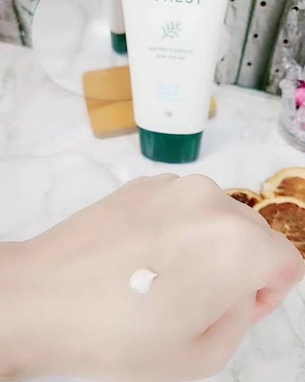 フォレスト エッセンスサンクリーム/FoRest by Greenfinger/日焼け止めローションを使ったクチコミ(2枚目)