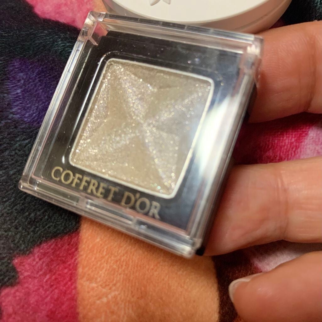 アイカラー/コフレドール/単色アイシャドウを使ったクチコミ(2枚目)