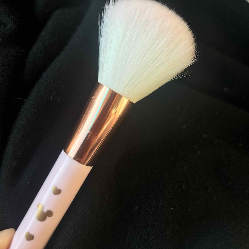 ごくふわっ ミッキーブラシ/DAISO/メイクブラシを使ったクチコミ（2枚目）