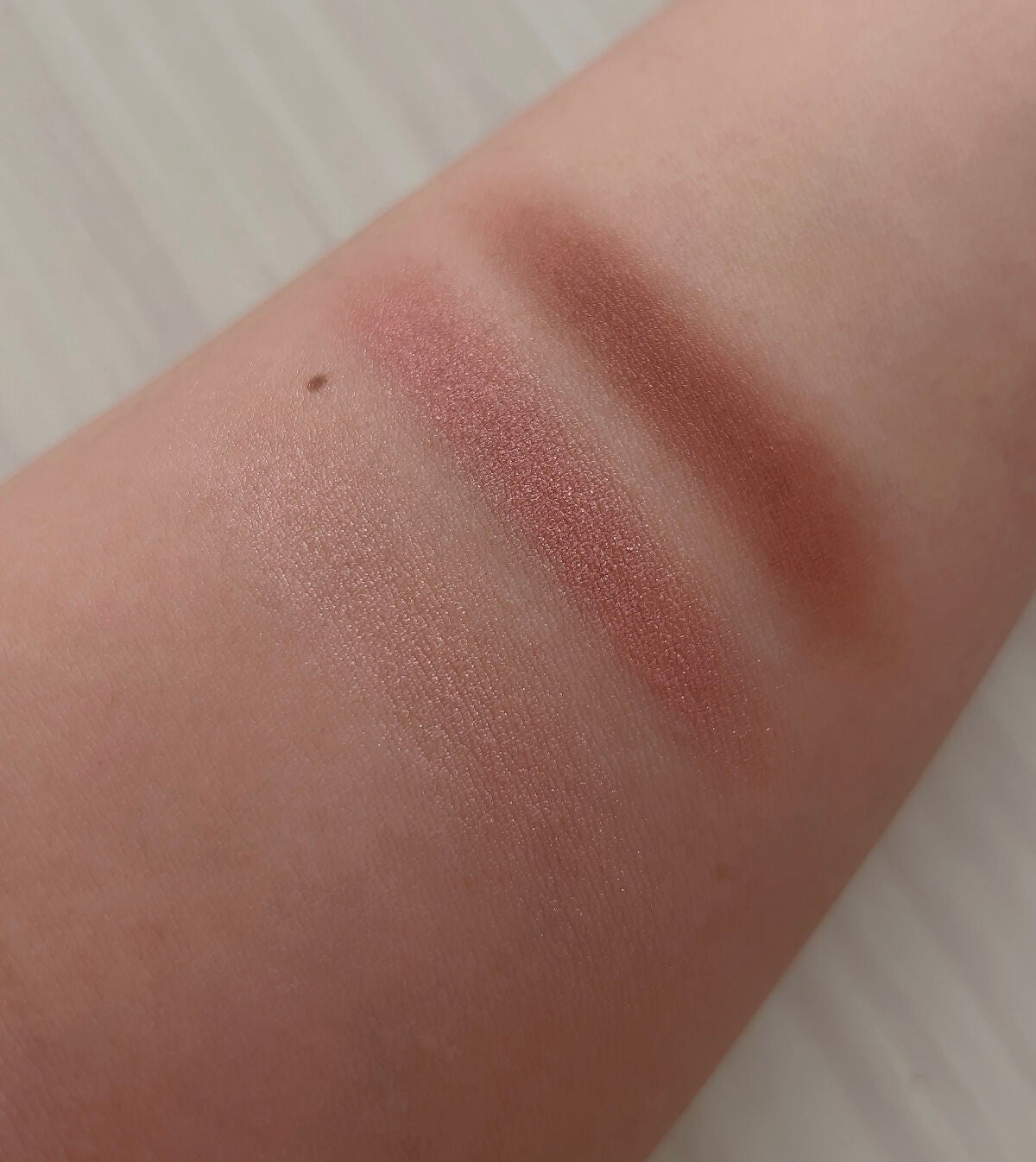 トーンアップアイシャドウ/CEZANNE/アイシャドウパレットを使ったクチコミ(4枚目)