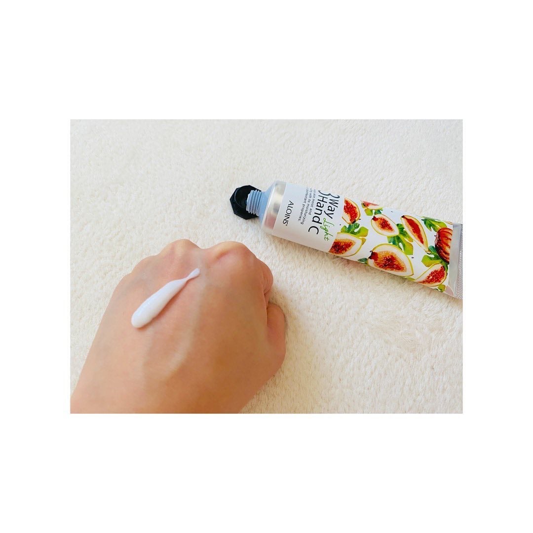 ハンドクリームライト/3ウェイ/ハンドクリームを使ったクチコミ(2枚目)