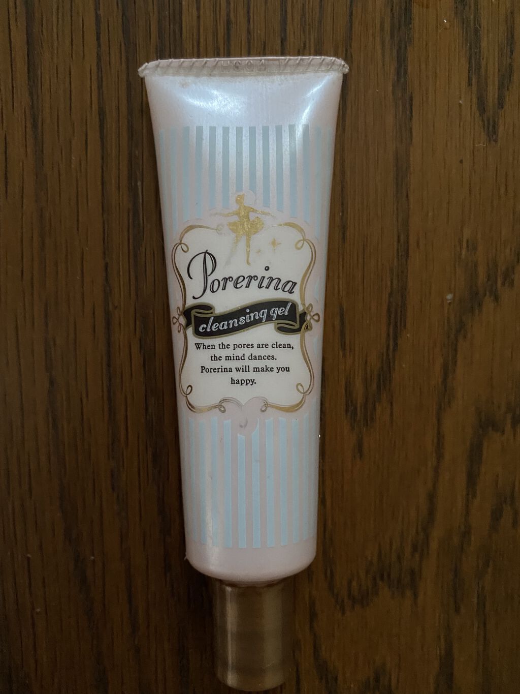 ポアリーナ 角栓クリーナージェル / 明色