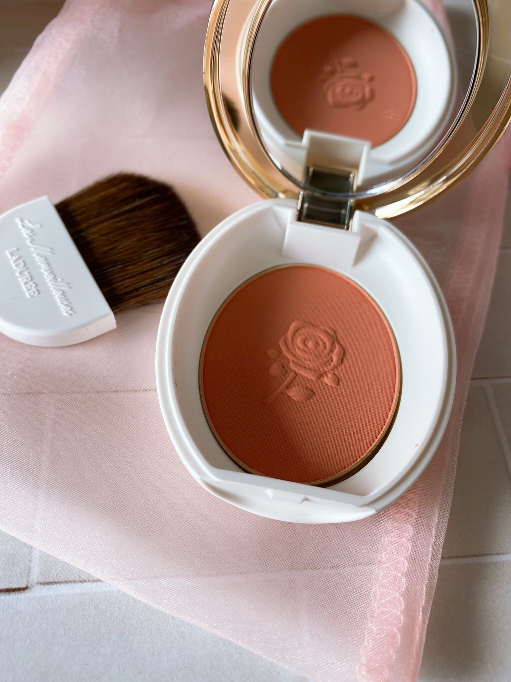 パウダーブラッシュ/レ・メルヴェイユーズ ラデュレ/パウダーチークを使ったクチコミ（2枚目）