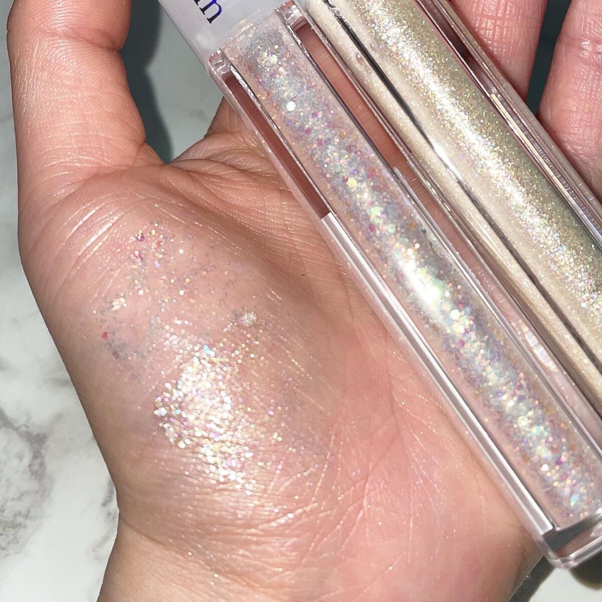 ライトキャッチャーリキッドグリッター/Flynn/グリッターを使ったクチコミ（3枚目）