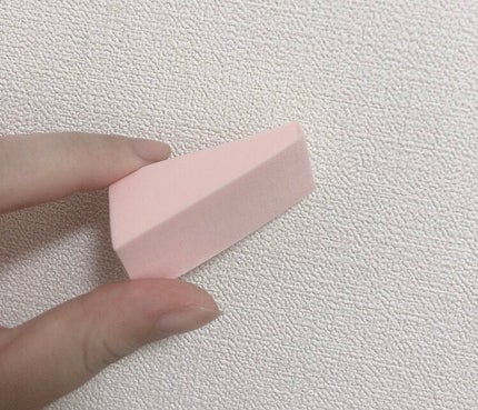 メイクアップスポンジ(バリューパック ウェッジ型 30個)/DAISO/パフ・スポンジを使ったクチコミ(2枚目)