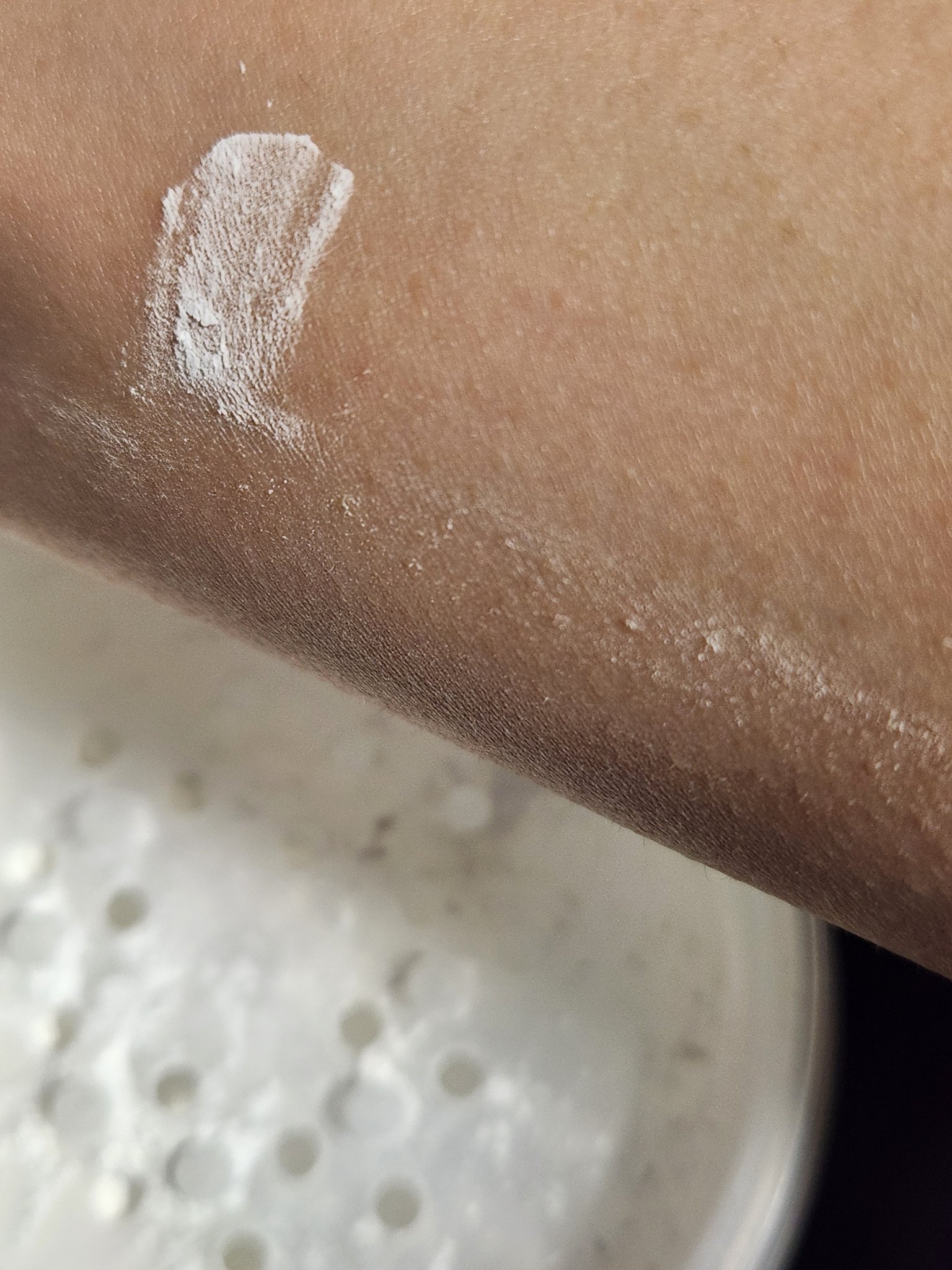 薬用さらさらデオドラントパウダー/デオナチュレ/デオドラント・制汗剤を使ったクチコミ（3枚目）
