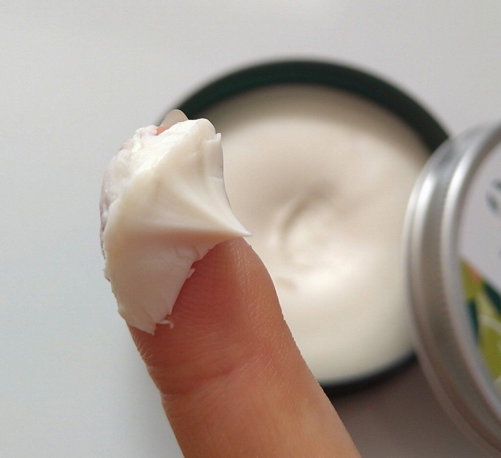 ボディバター オリーブ/THE BODY SHOP/ボディクリームを使ったクチコミ（3枚目）