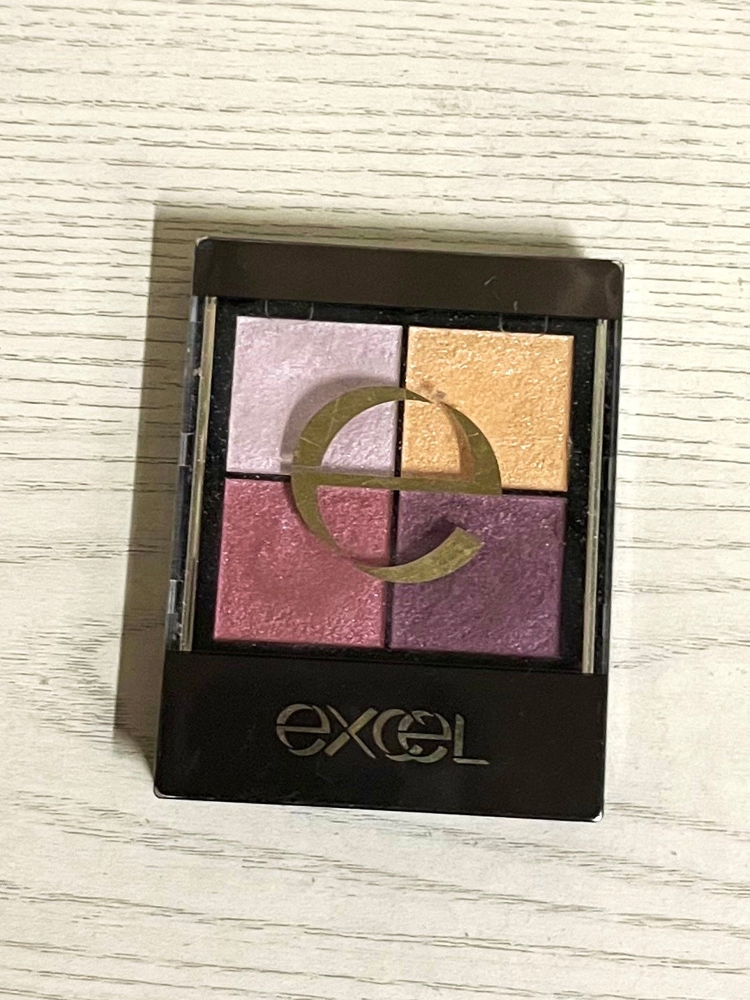 リアルクローズシャドウ/excel/アイシャドウパレットを使ったクチコミ(2枚目)