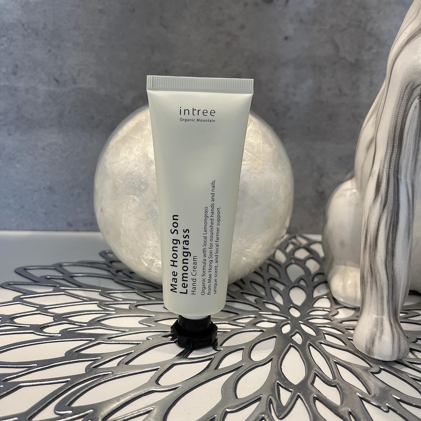 y.csm.s on LIPS 「、PHUTAWAN♡インツリーハンドクリーム使うたび穏やかな香..」(4枚目)