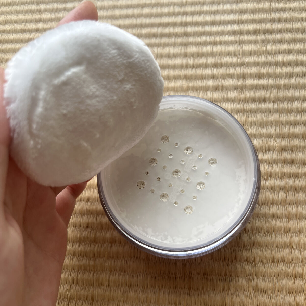 シルクパウダー/TOUT VERT/ルースパウダーを使ったクチコミ（3枚目）