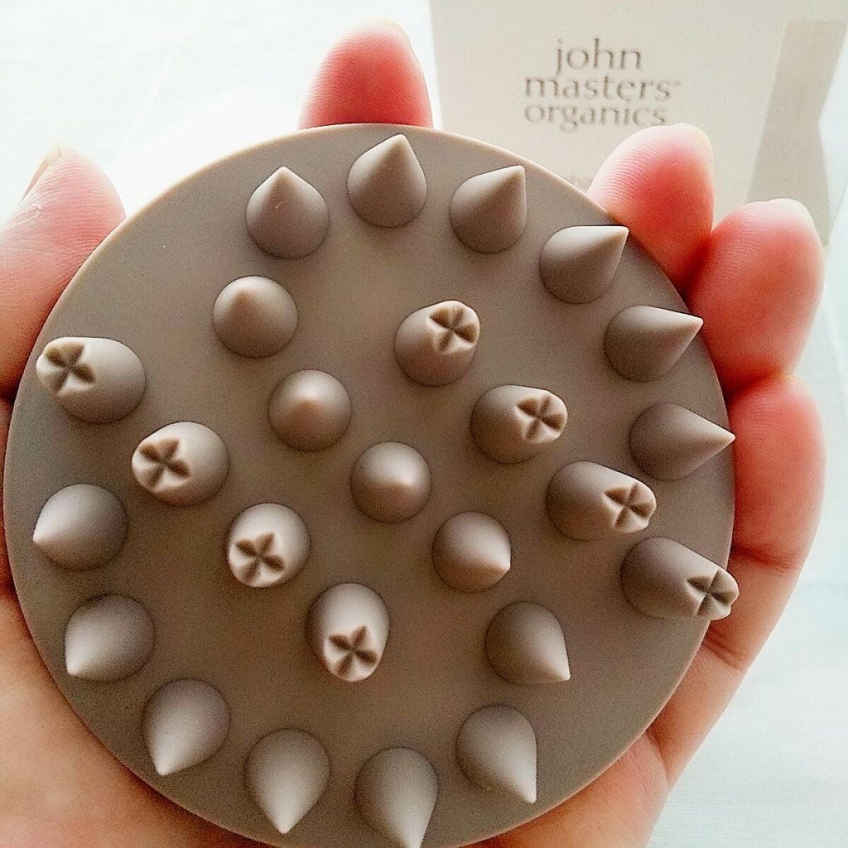 スキャルプシェイクブラシ/john masters organics/スカルプブラシを使ったクチコミ(3枚目)