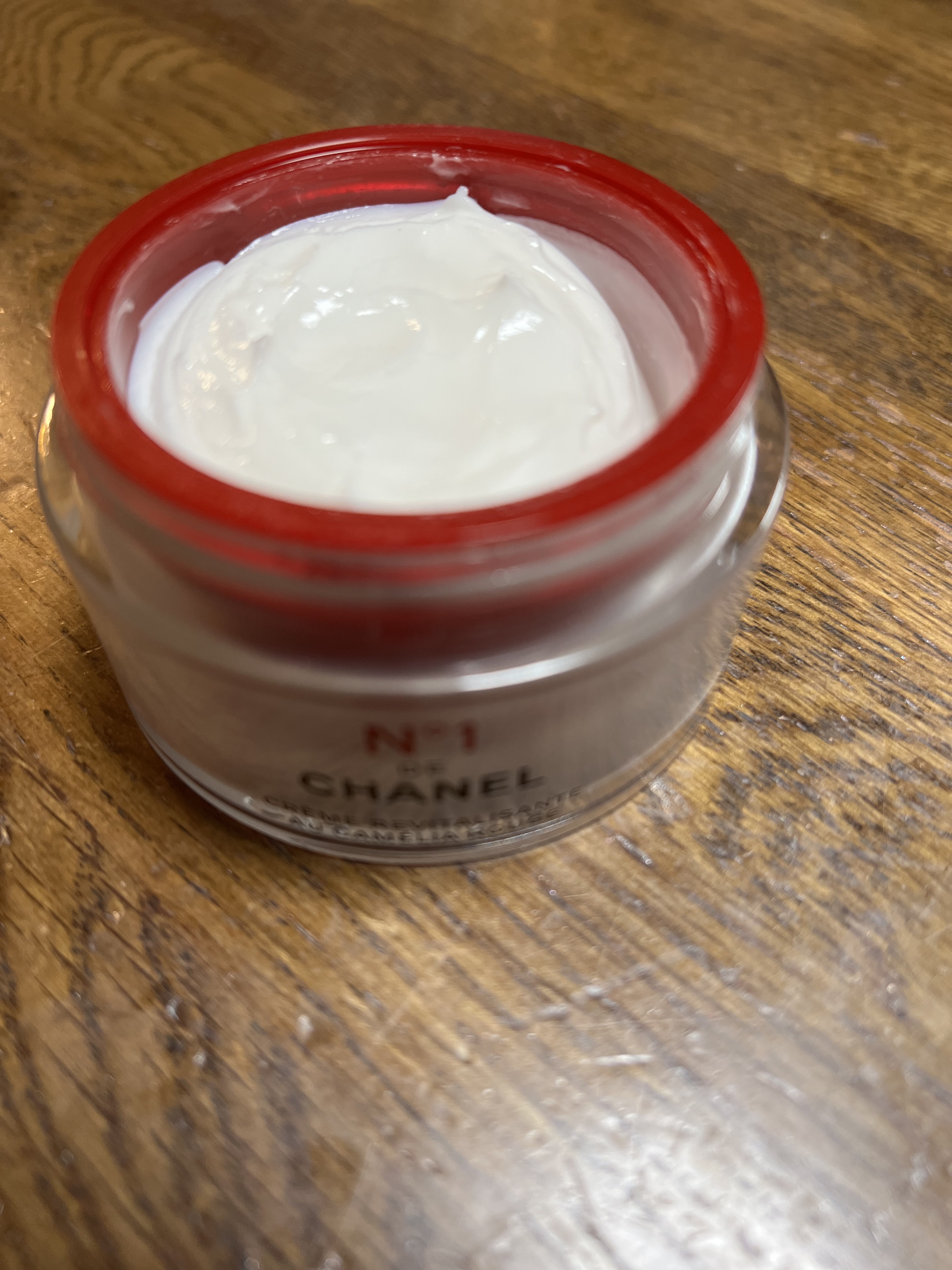 クリーム N°1 ドゥ シャネル  50g/CHANEL/フェイスクリームを使ったクチコミ（2枚目）