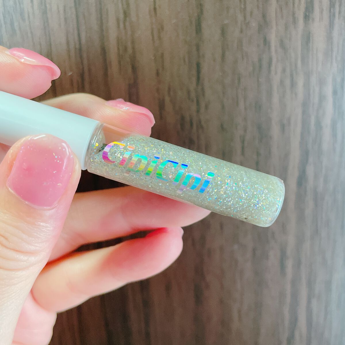 グリッター イルミネーションライナー R 05オーロラシャワー/CipiCipi/リキッドアイライナーを使ったクチコミ（2枚目）