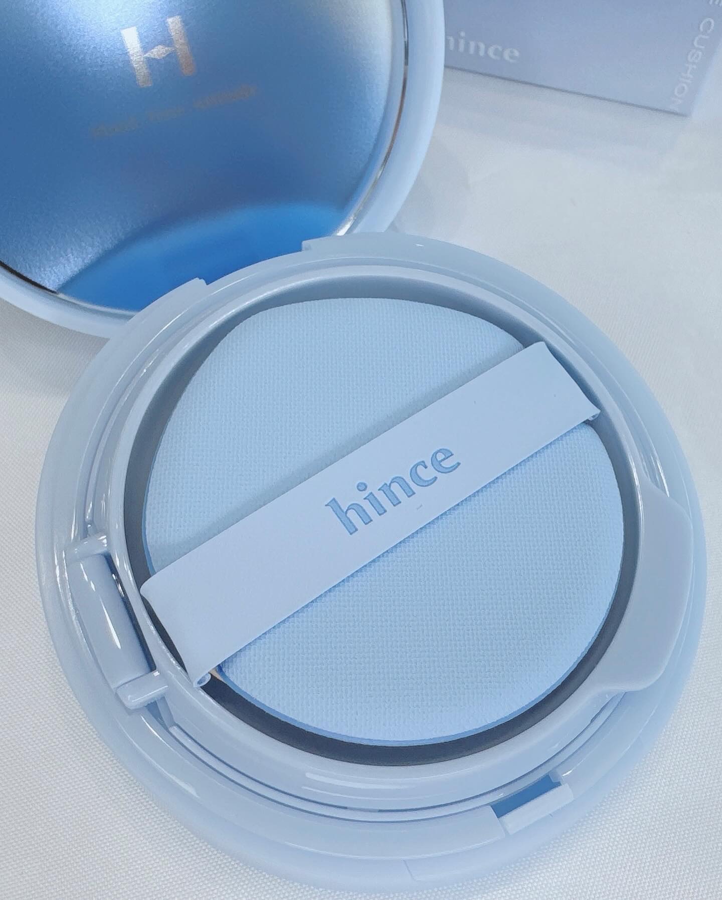 セカンドスキンメッシュマットクッション 17 ポーセリン（24 BLUE DIVE）/hince/クッションファンデーションを使ったクチコミ（3枚目）