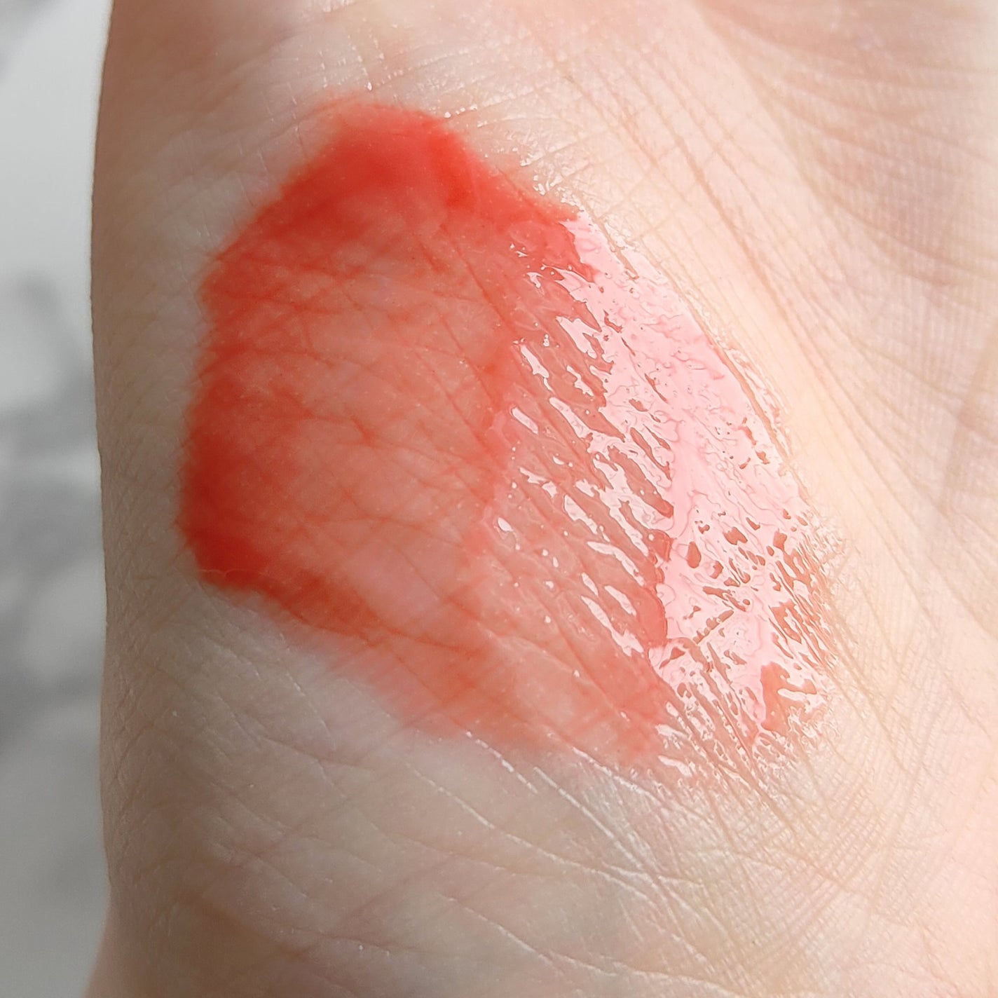 フィー 3Dボリューミンググロス/fwee/リップグロスを使ったクチコミ(2枚目)