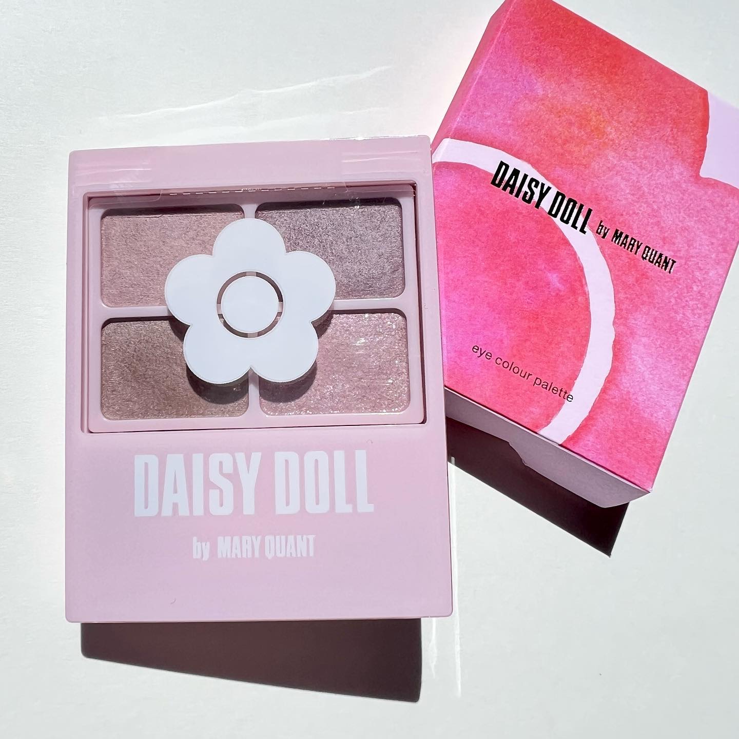 デイジードール アイカラー パレット/DAISY DOLL by MARY QUANT/アイシャドウパレットを使ったクチコミ（1枚目）