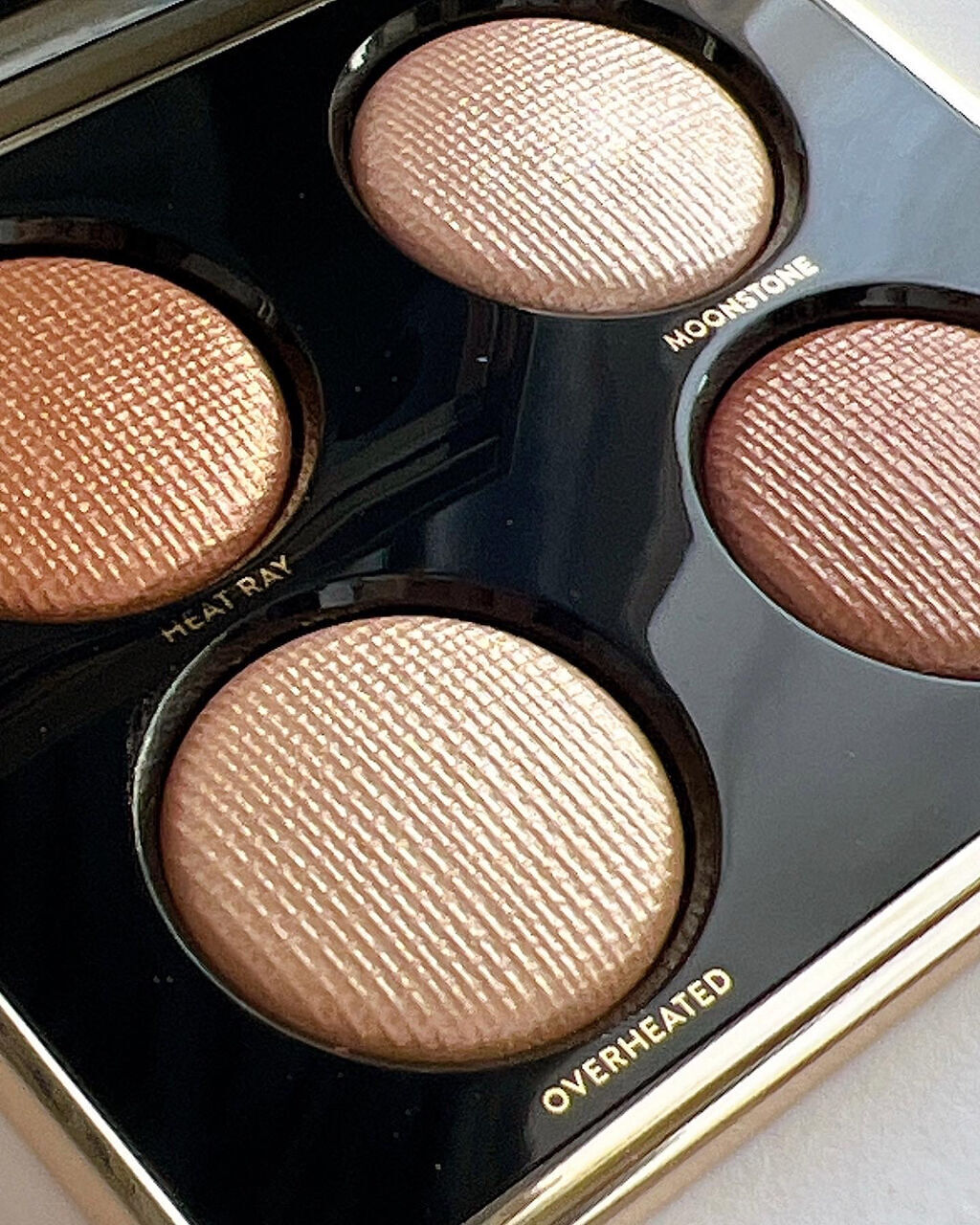 ボビイブラウン リュクストゥトラベルアイシャドウパレット 試してみた】リュクス トゥ トラベル アイシャドウ パレット